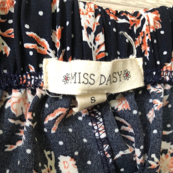 Miss Daisy Floral Print Casual Navy Mini Skirt - Picture 6 of 16